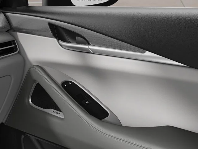 New 2027 RADIANT WHITE INFINITI Luxe FWD image 21