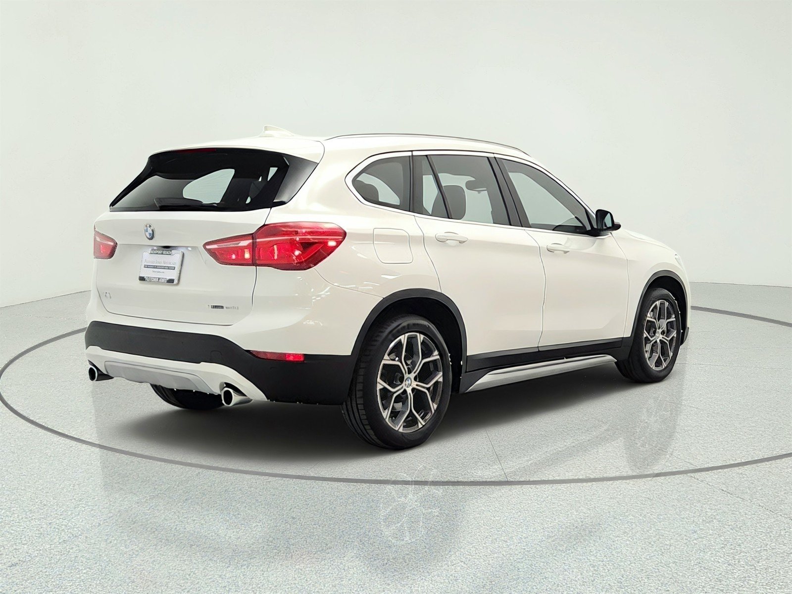 Used 2021 Alpine White BMW xDrive28i Sports Activity Vehicle image 5