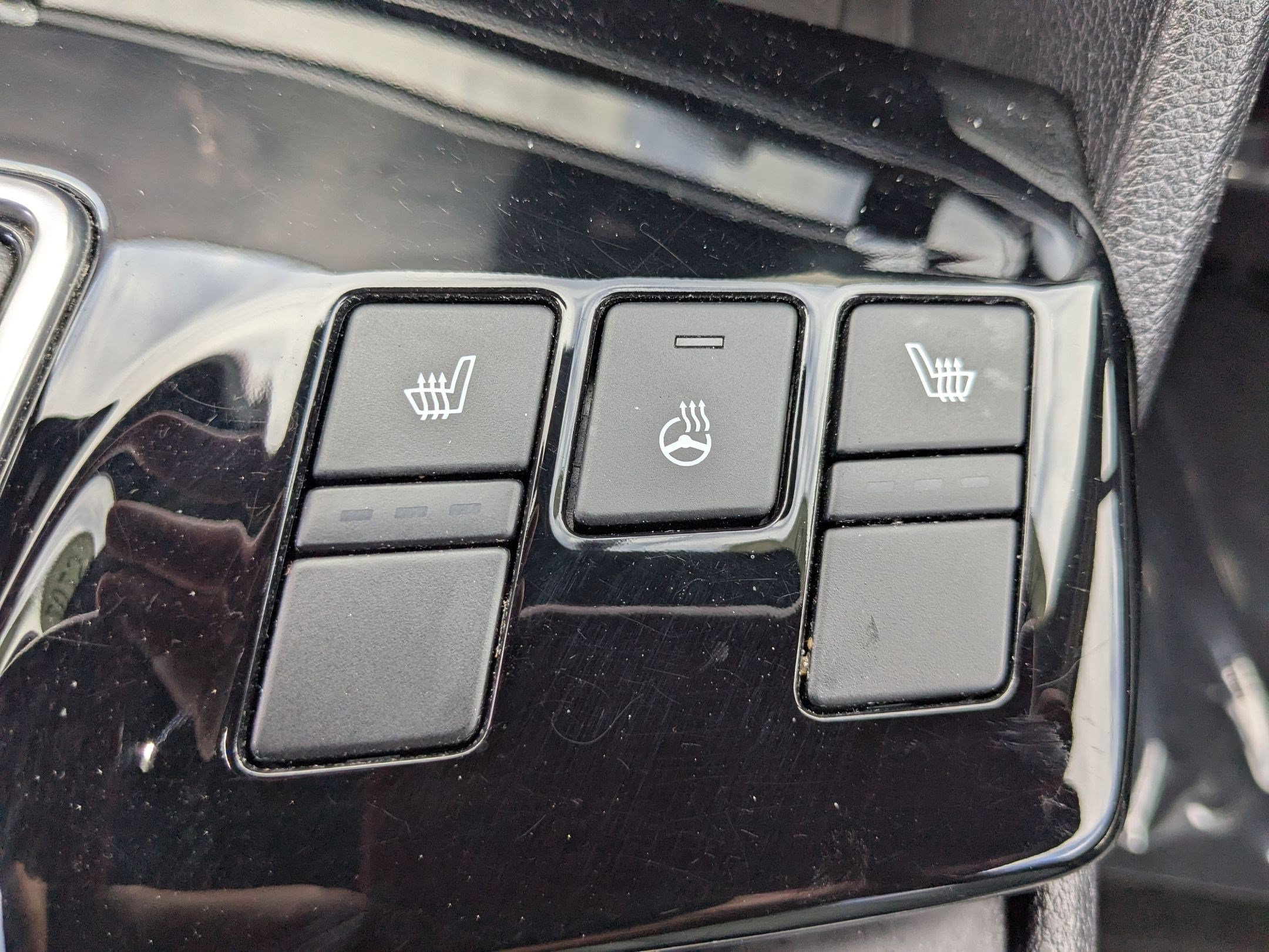 Certified Used 2025 Green Kia X-Pro image 28