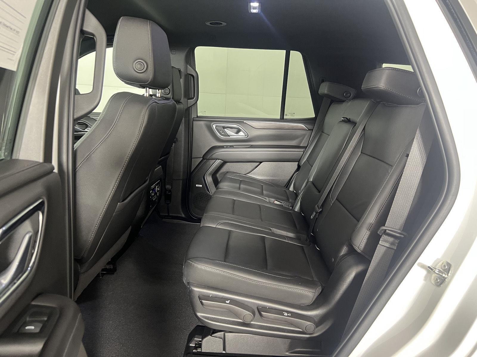 Used 2022 Summit White Chevrolet LT image 17