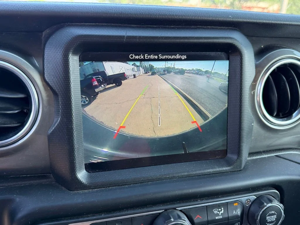 Used 2019 Gray Jeep Unlimited Sahara image 20