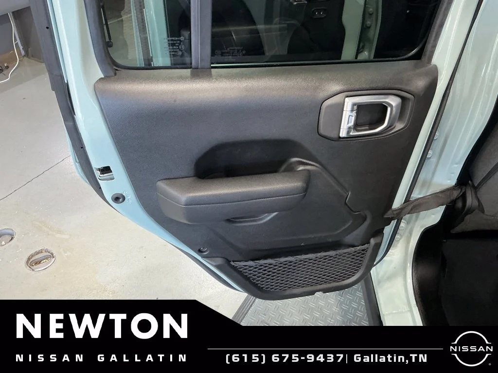 Used 2024 Earl Clearcoat Jeep Willys 4xe image 46