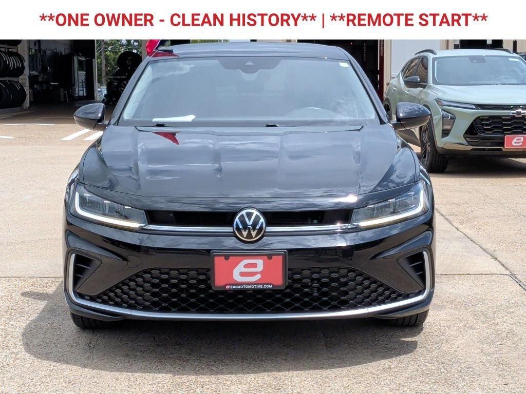 Used 2025  Volkswagen 1.5T SE image 2