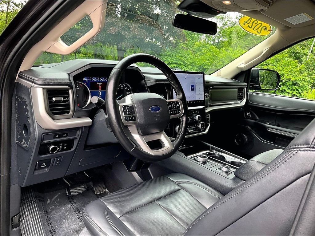 Used 2024 Gray Metallic Ford XLT image 8