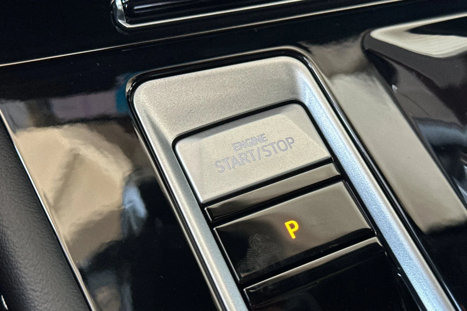 New 2026 Black Volkswagen 2.0T SEL Premium R-Line image 21