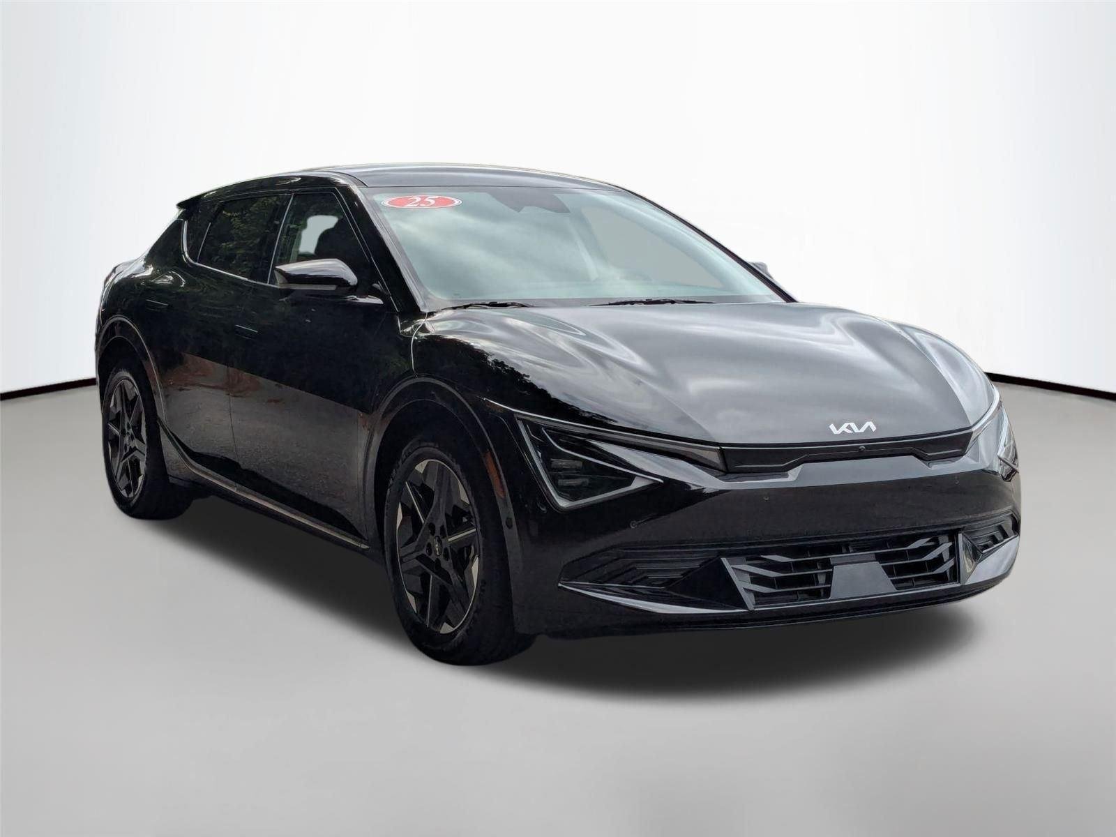 2025 Kia EV6 Wind - Photo 4
