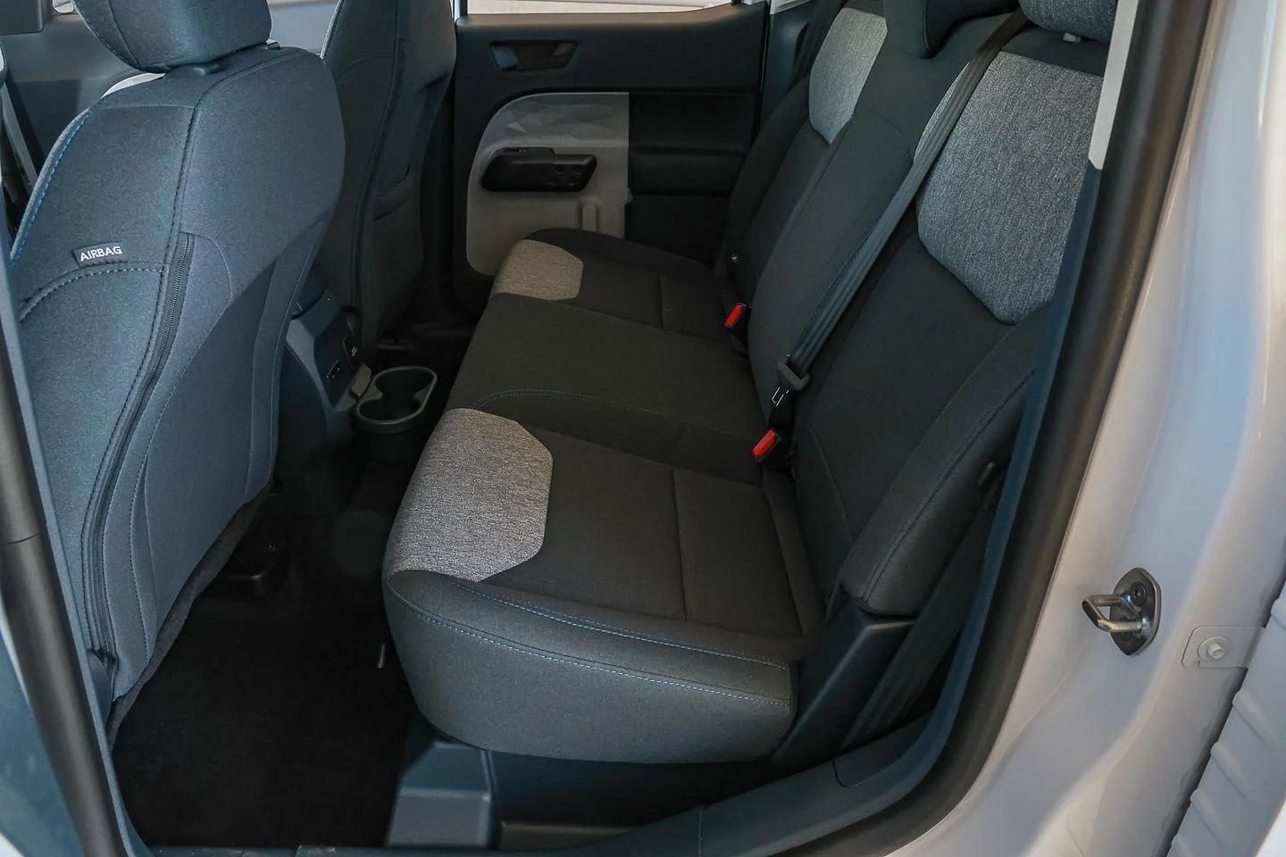 New 2026 Oxford White Ford XLT image 31