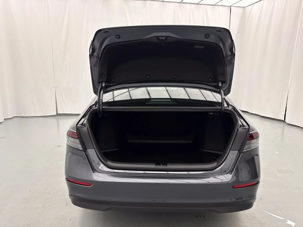 New 2026 Meteorite Gray Metallic Honda LX image 10