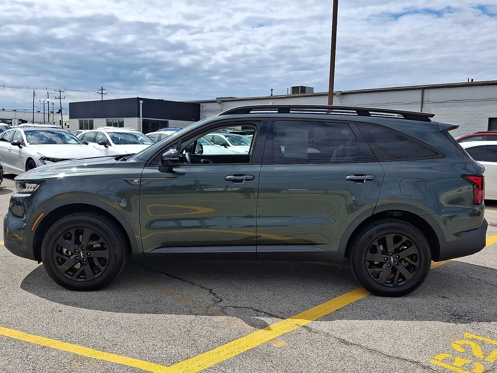 Used 2023 Green Kia X-Line S image 5