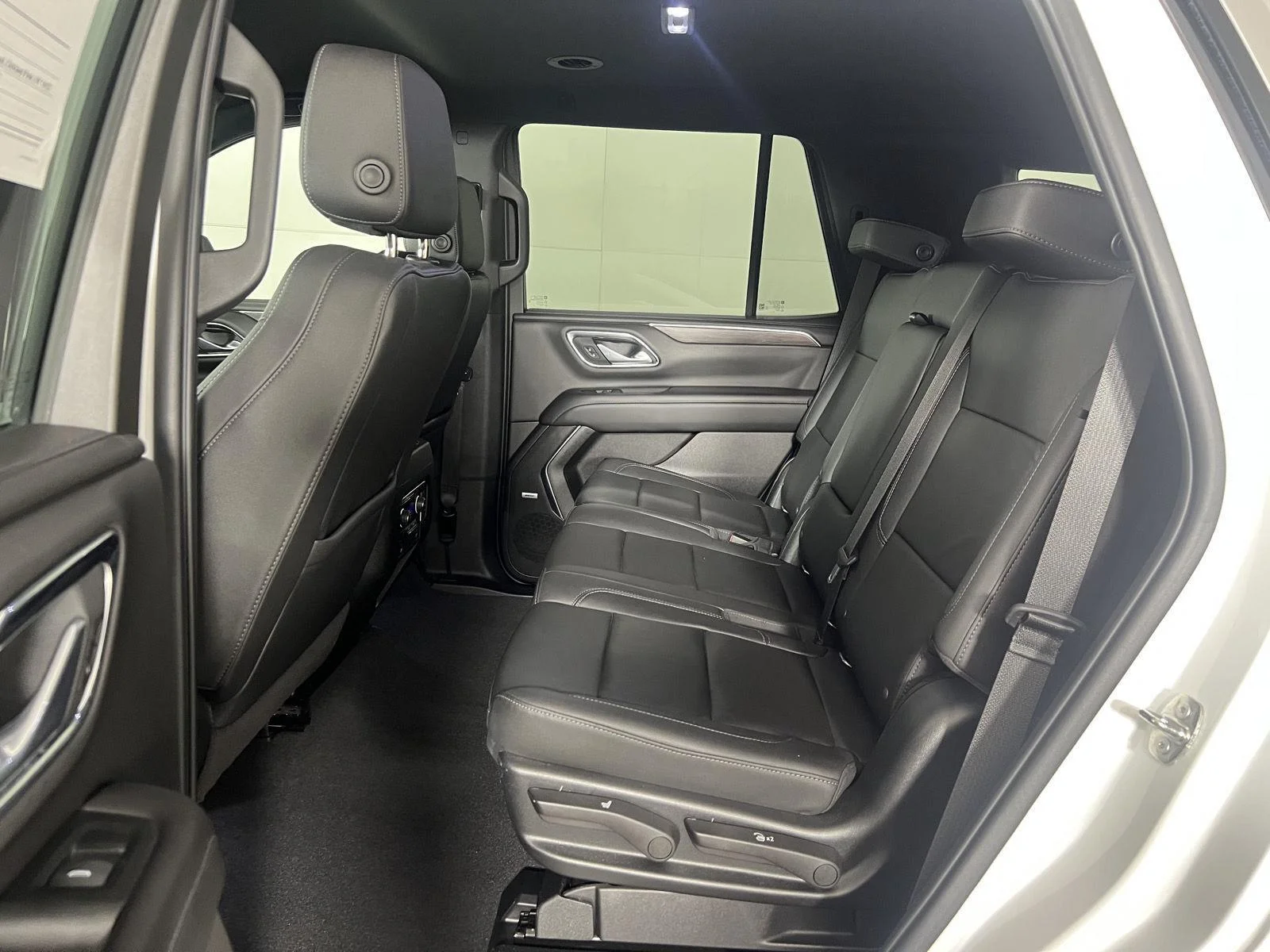 Used 2022 Summit White Chevrolet LT image 17