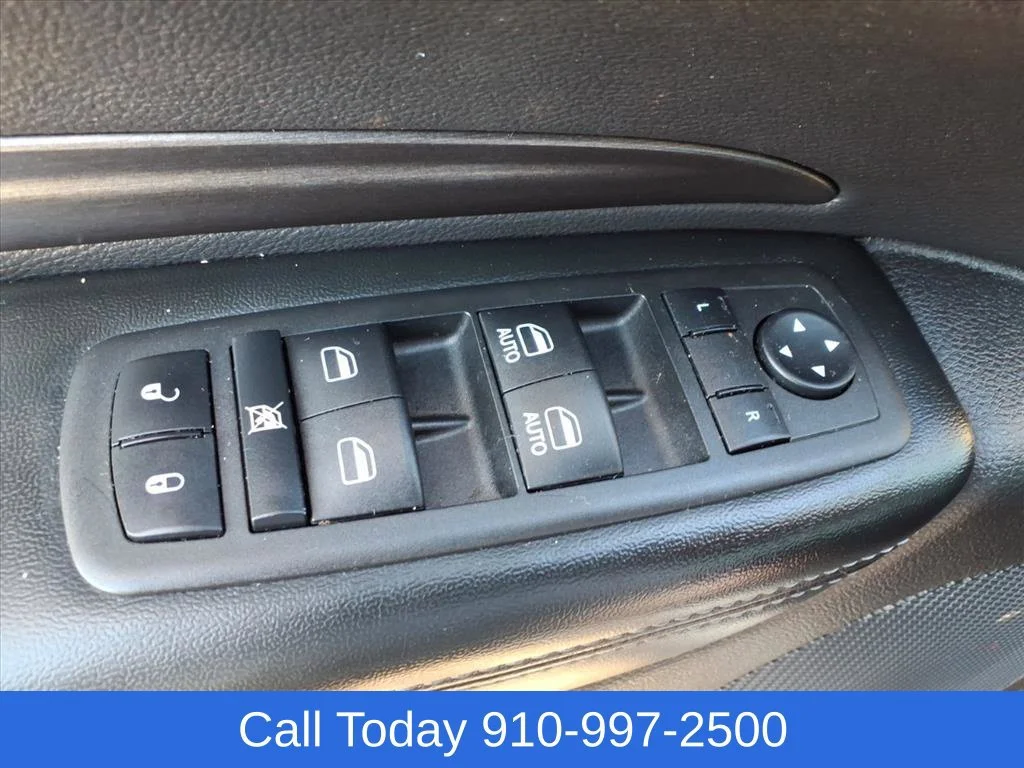 Used 2023 Black Dodge SXT Launch Edition RWD image 17
