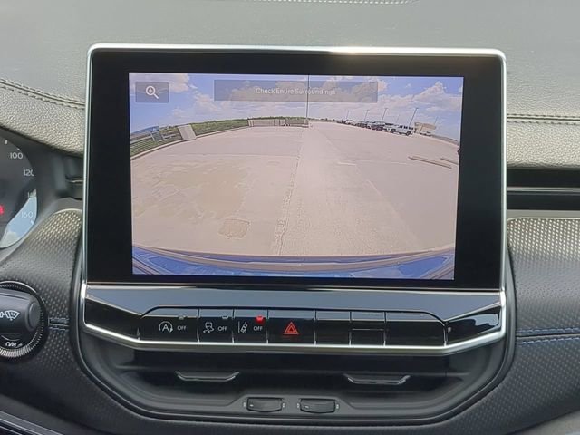 New 2026 Fathom Blue Pearl-Coat Exterior Paint Jeep Latitude image 25