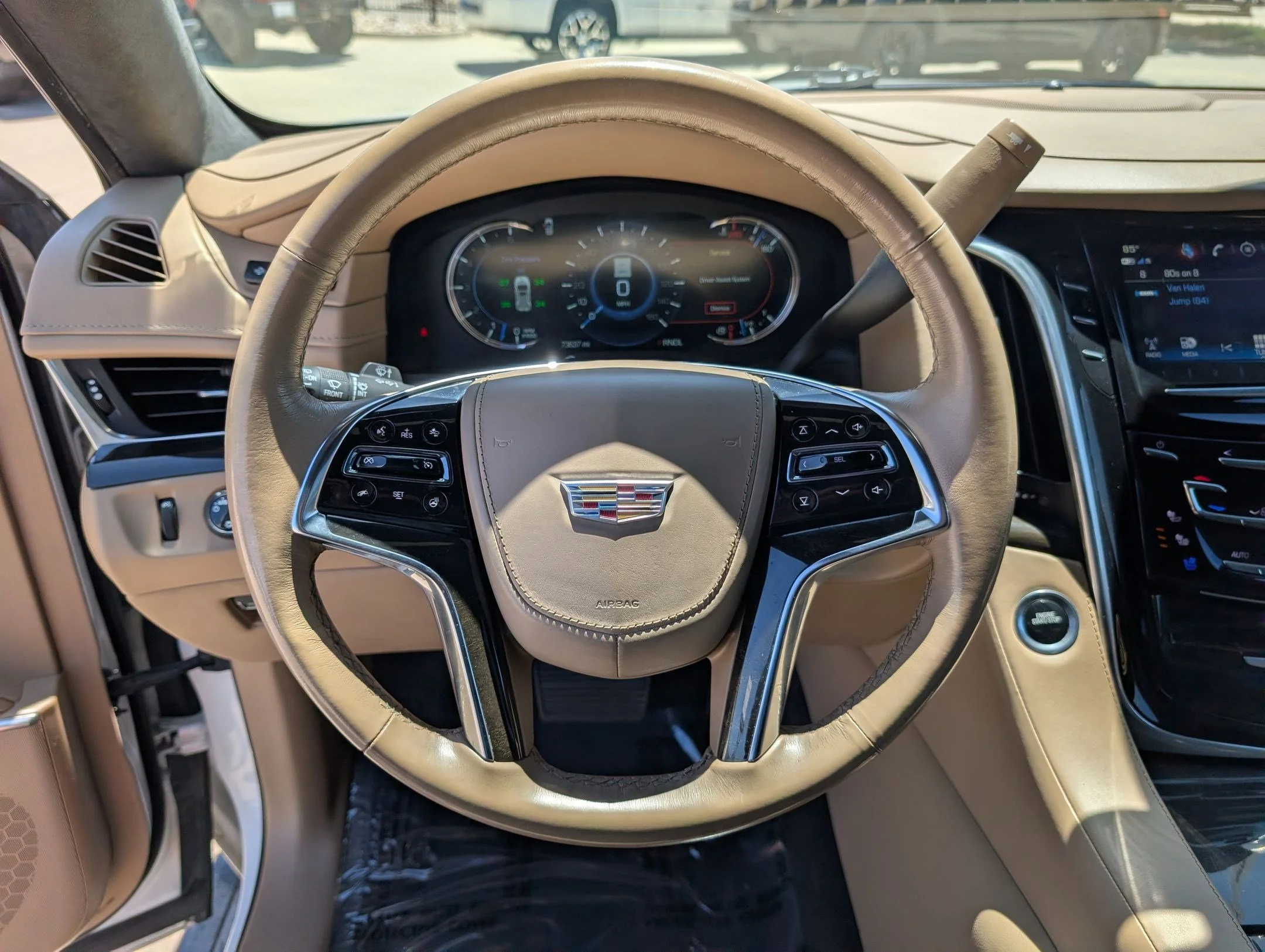 Used 2020 Crystal White Tricoat Cadillac Platinum image 16