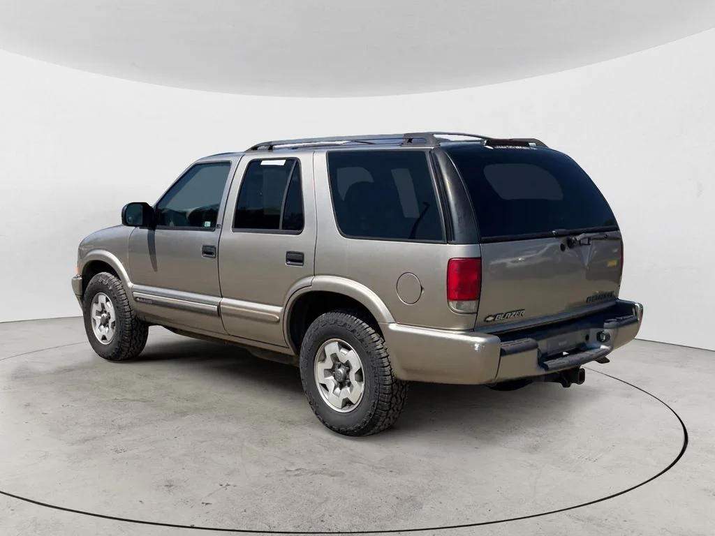 Used 2002 Gray Chevrolet LS image 7