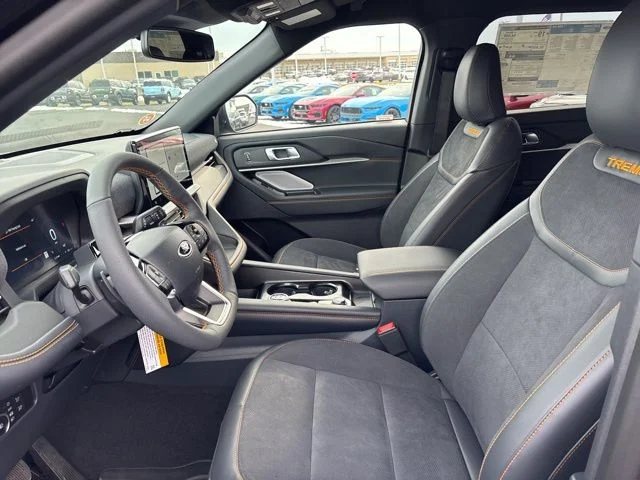 New 2026 Agate Black Metallic Ford Tremor® image 12