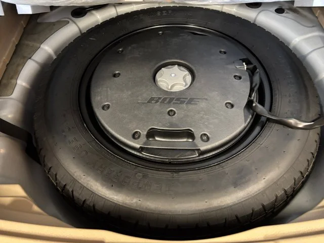 Used 2019 White Nissan SV image 27