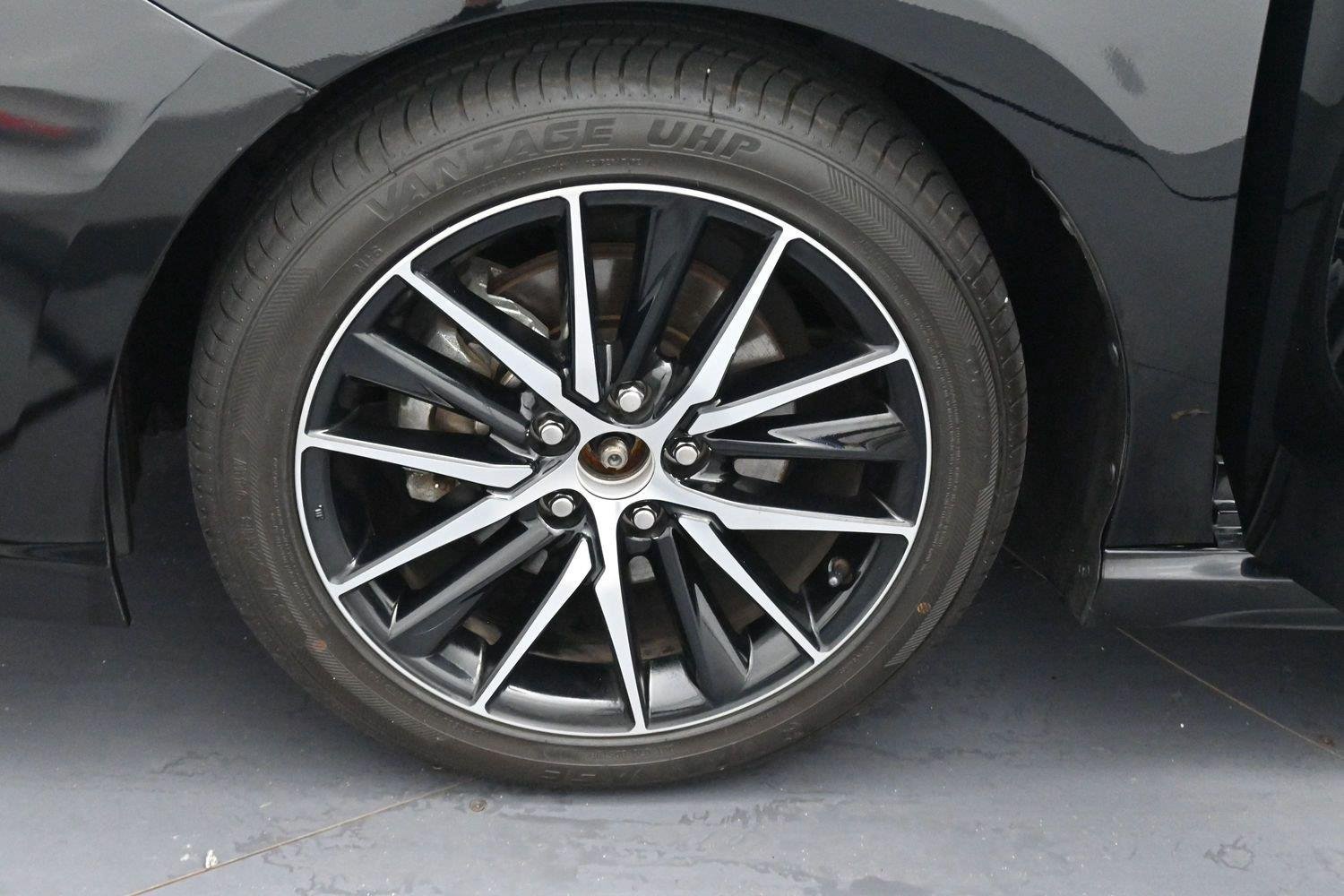 Used 2023 Midnight Black Metallic Toyota SE image 33