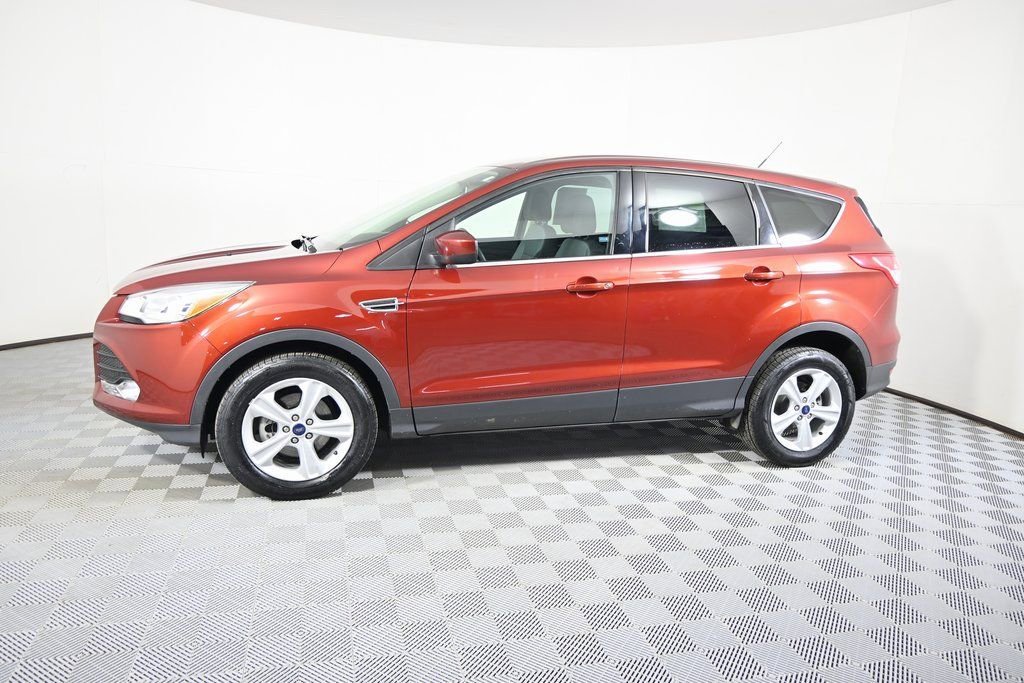 Used 2016 Ford Escape SE with VIN 1FMCU0G71GUC79767 for sale in Forest Lake, Minnesota