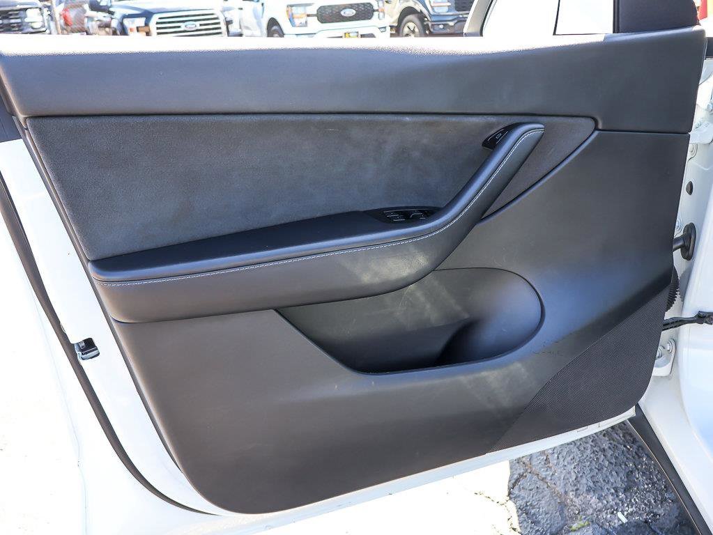 Used 2021 White TESLA Long Range image 33