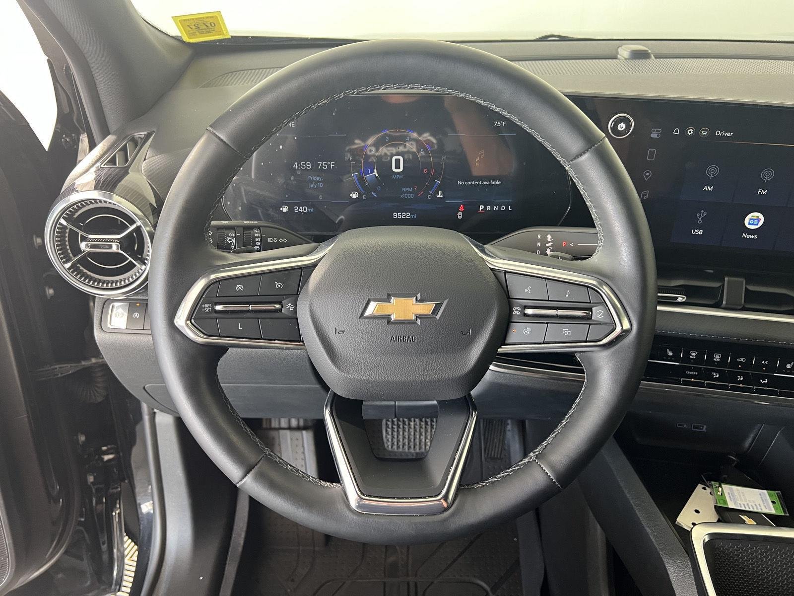 Used 2025 Mosaic Black Metallic Chevrolet FWD LT image 7