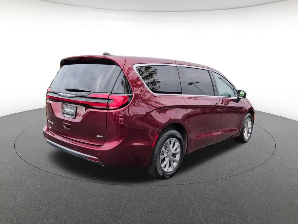 Certified Used 2023 Velvet Chrysler Touring L image 6