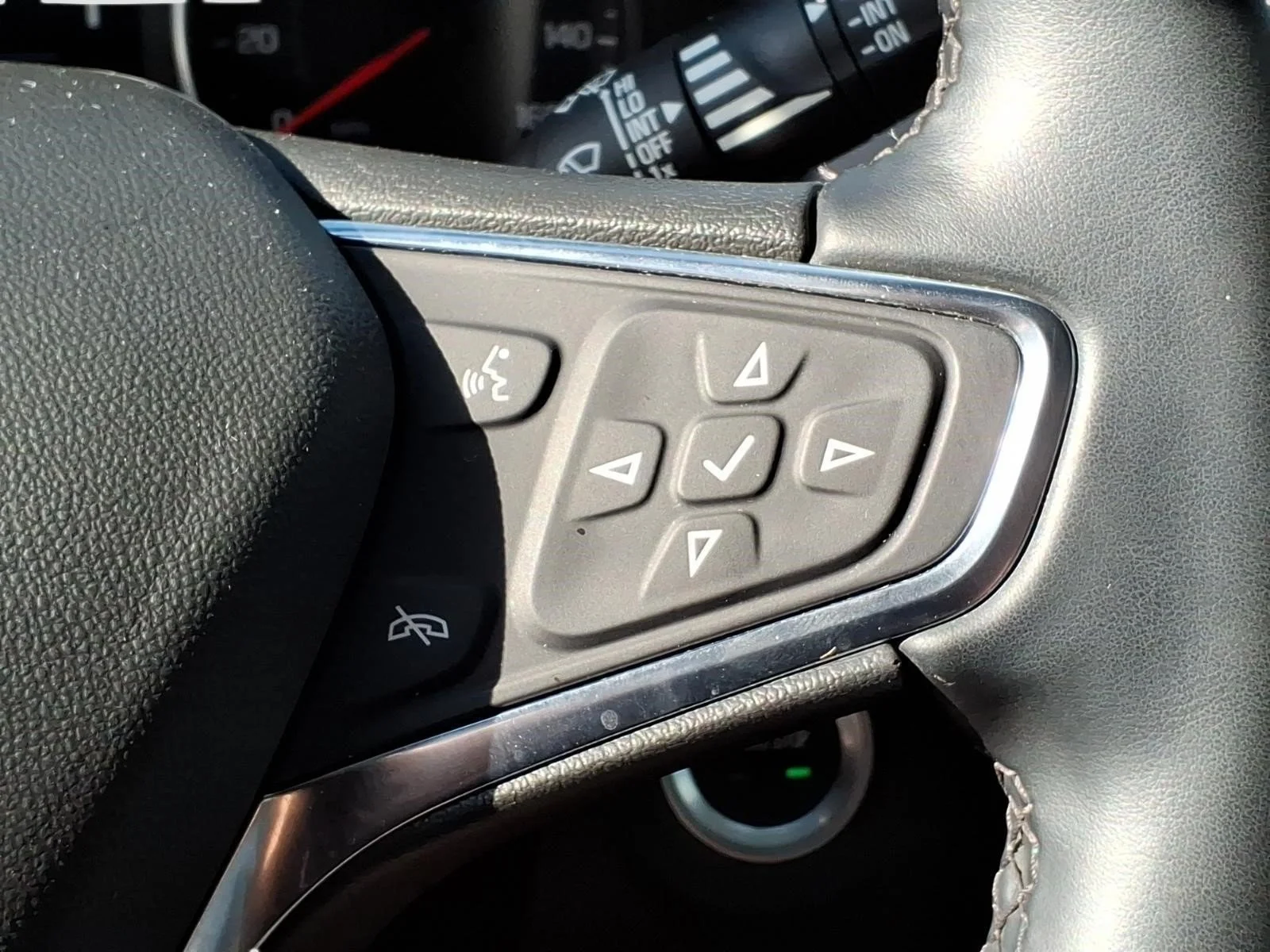 2024 Chevrolet Equinox LT - Photo 27