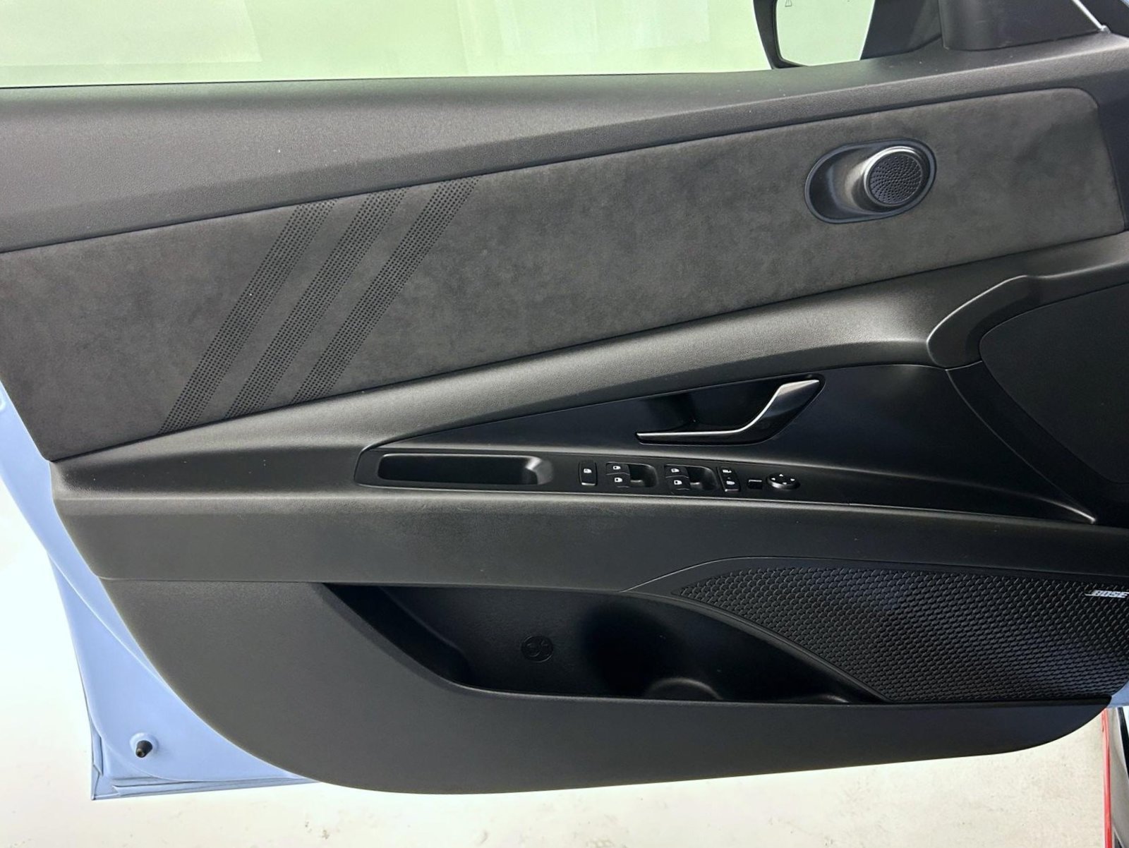 Used 2023 Blue Hyundai Base image 9