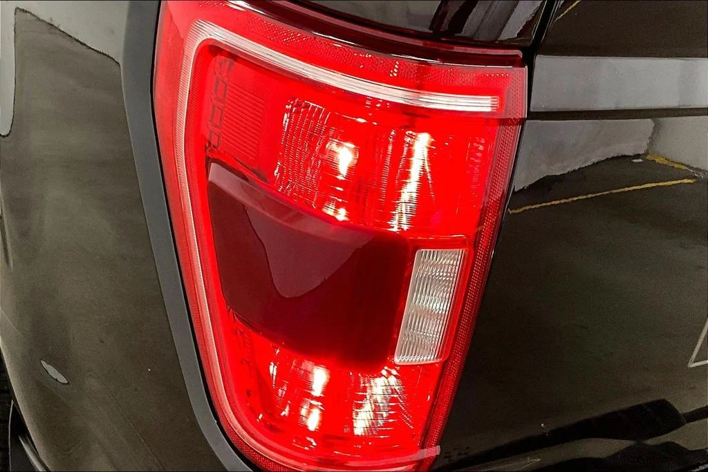 Used 2022 Black Ford XLT image 24