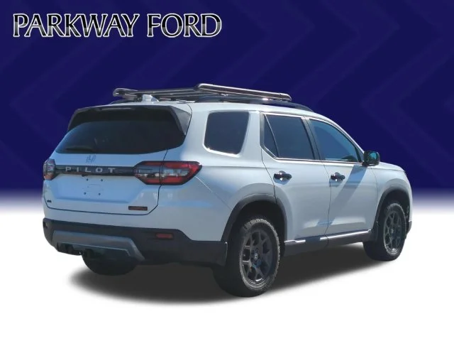 Used 2026 White Honda TrailSport image 5