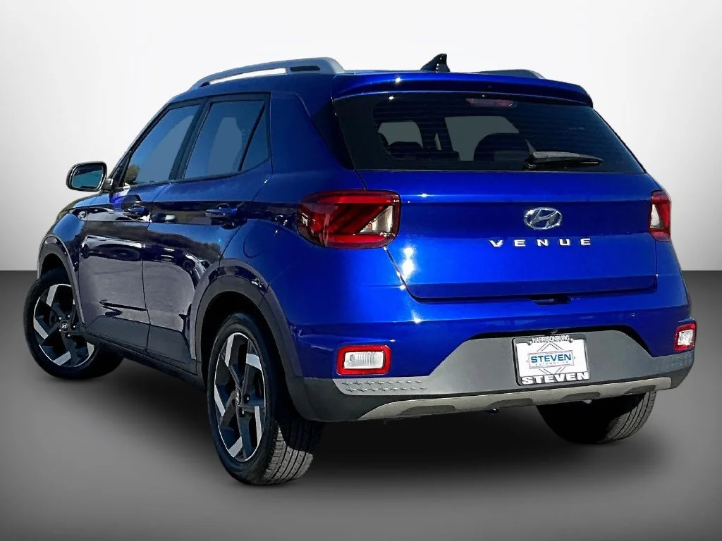 Used 2022 Blue Hyundai Limited image 4