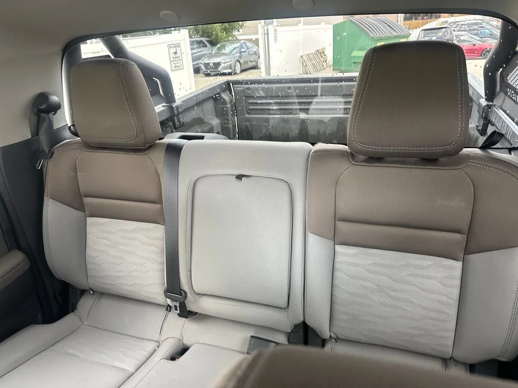Used 2022 Gray Nissan SV image 18