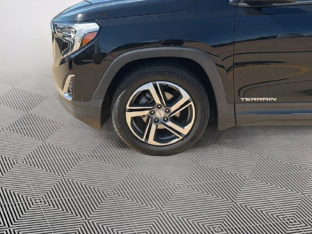 Used 2020 Black GMC SLT image 10
