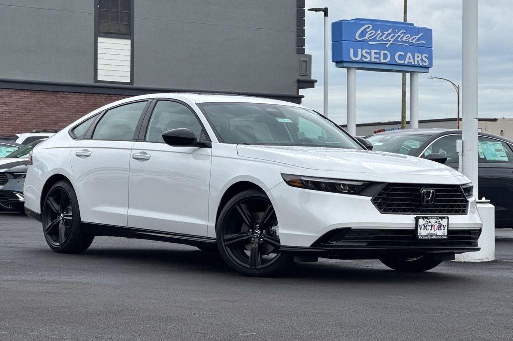 New 2026 Platinum White Pearl Honda Sport-L image 2