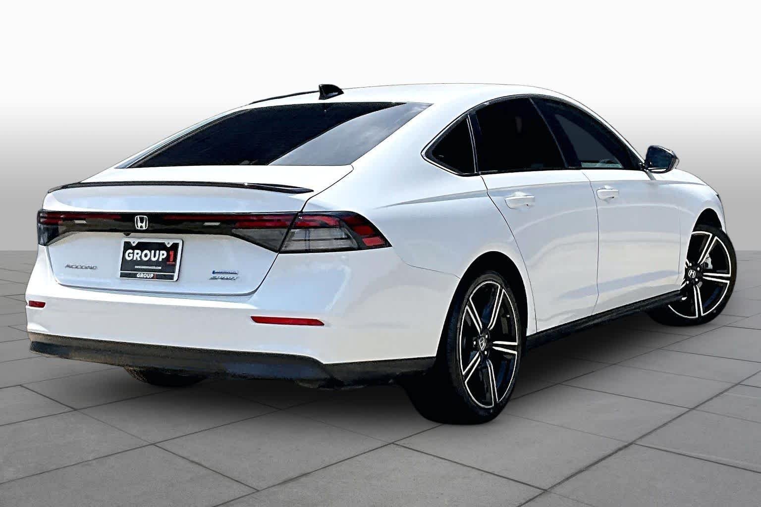 Used 2023 Platinum White Pearl Honda Sport image 24