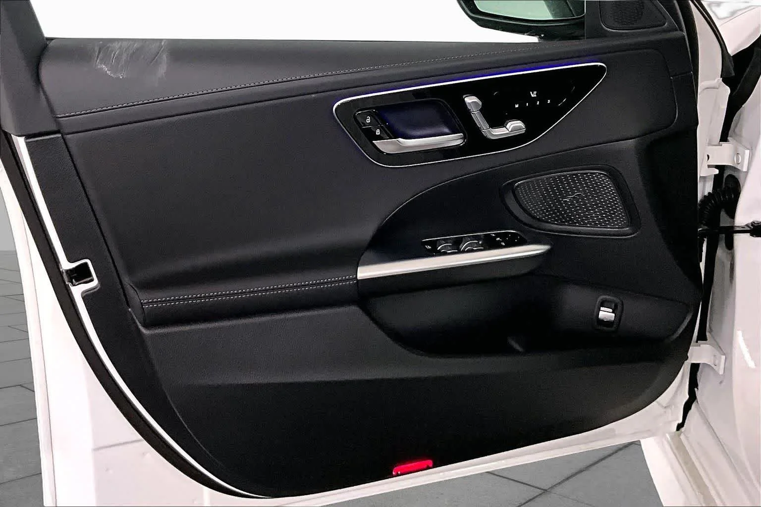 New 2026 Polar White Mercedes-Benz C 300 image 12