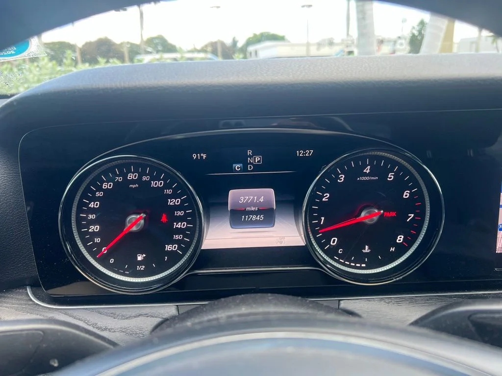 Used 2018 Gray Mercedes-Benz E 300 image 4