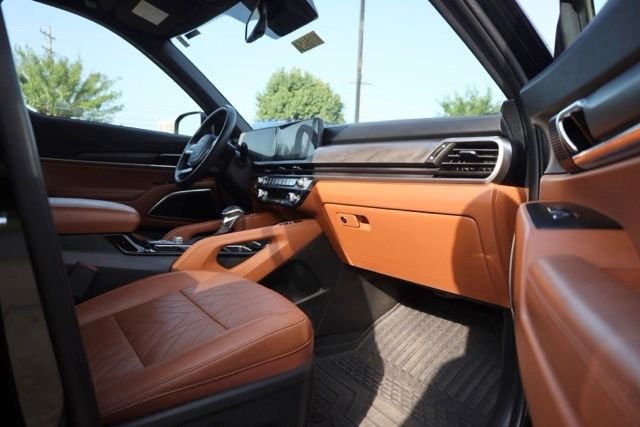 Used 2025 Ebony Black Kia EX X-Line image 47