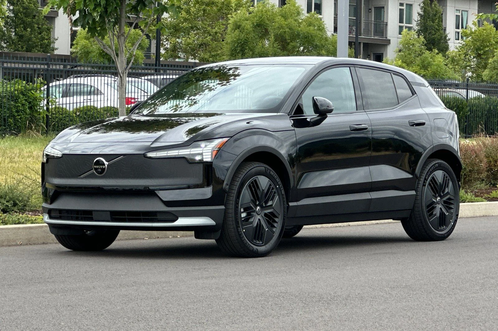 New 2026 Onyx Black Volvo Ultra image 7