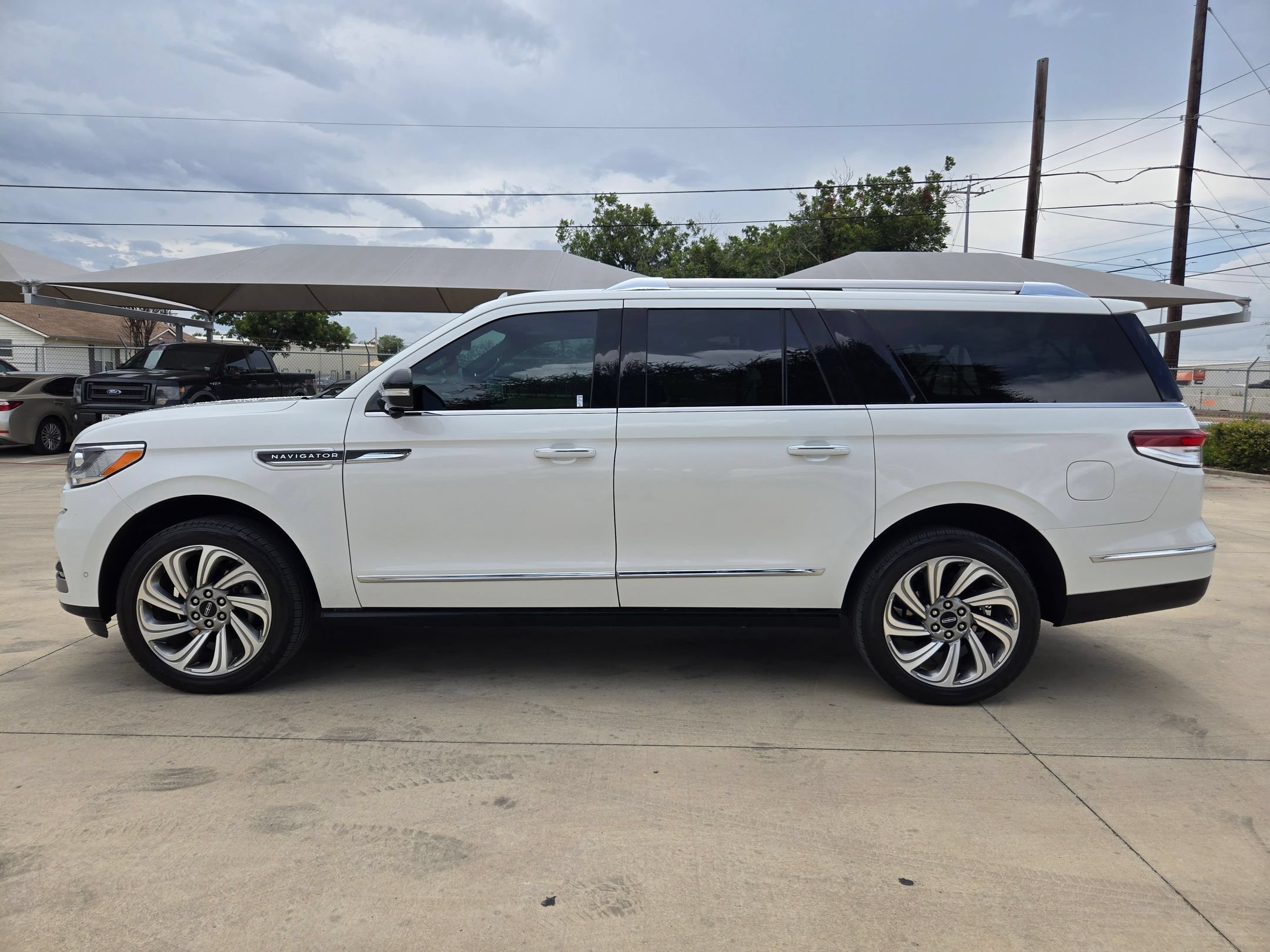 Used 2022 BROWN LINCOLN RESERVE image 4