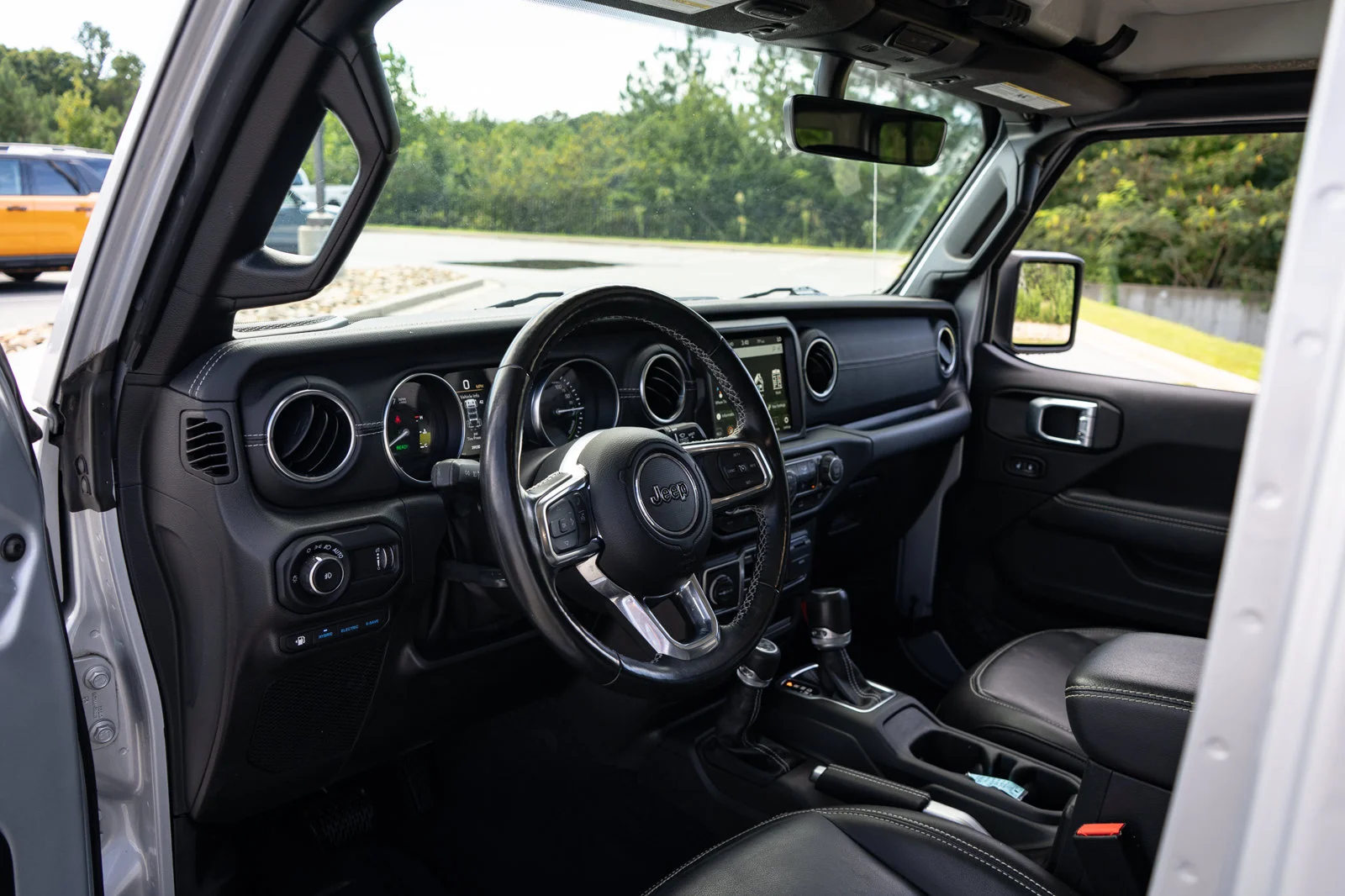 Used 2023 Silver Jeep Sahara 4xe image 13