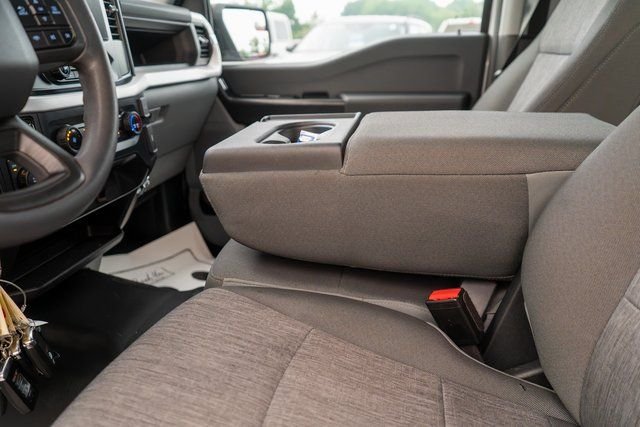 Used 2022 White Ford XL image 16