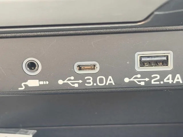 Used 2025 Beige Subaru Premium image 29