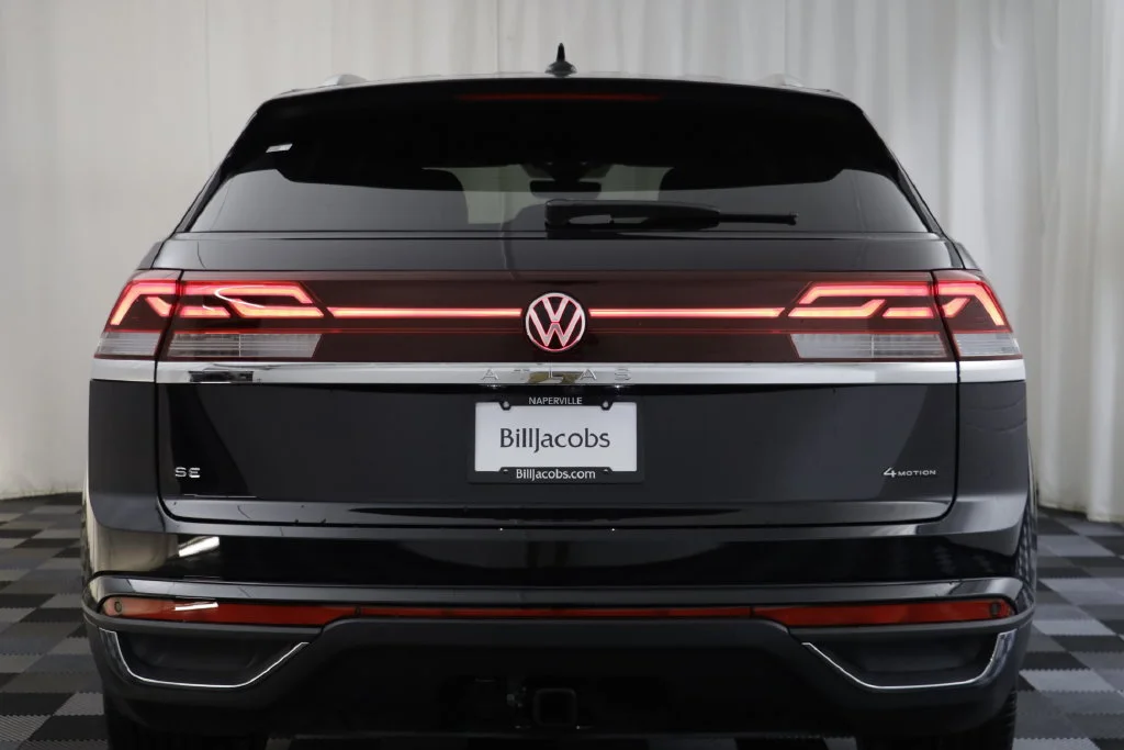 New 2026 Black Pearl Volkswagen SE w/Technology image 15