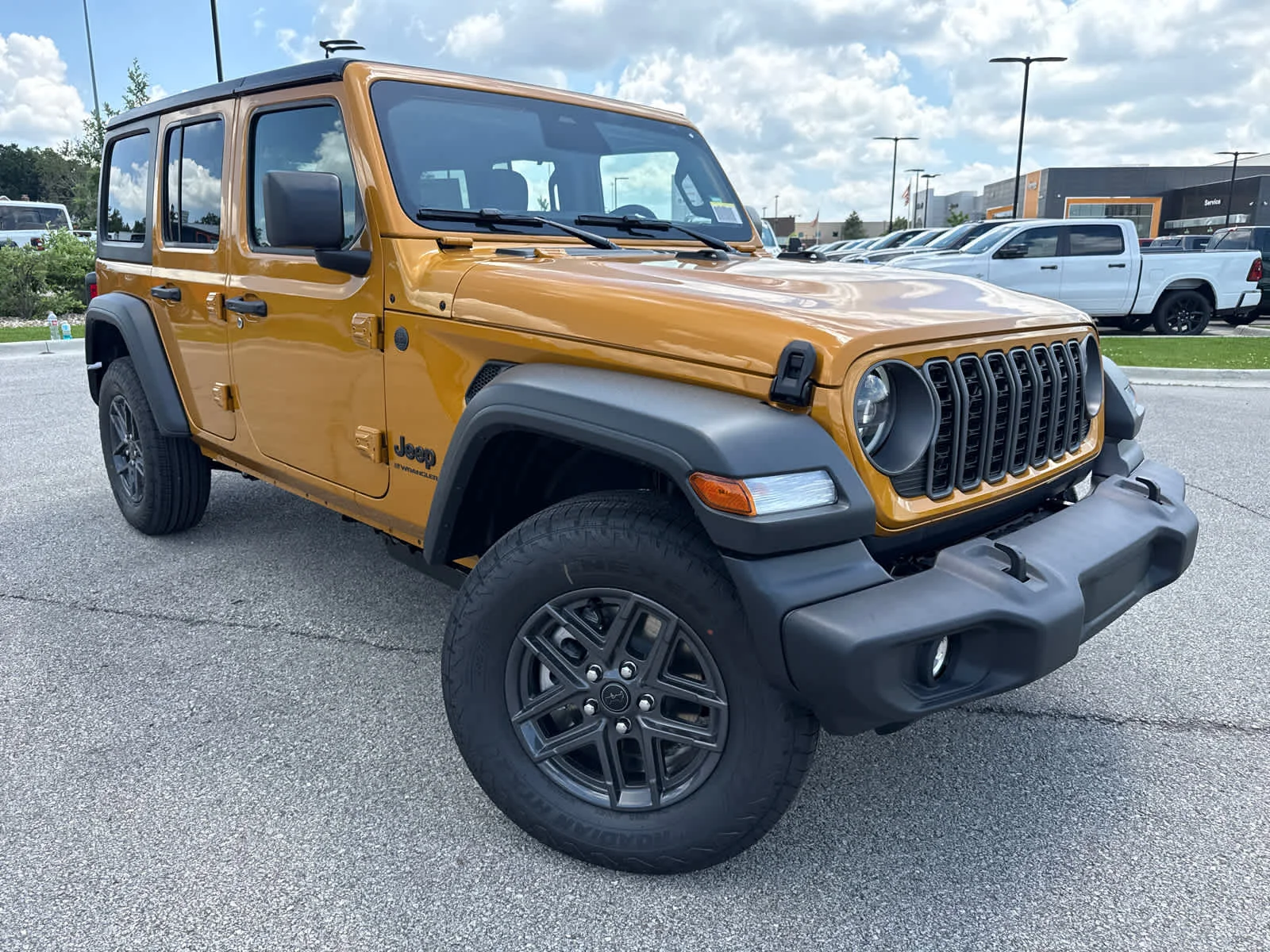 New 2026 Goldilocks Jeep Sport S image 2