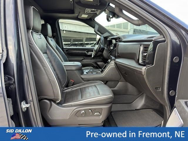 Used 2024 Titanium Rush Metallic GMC AT4X image 19