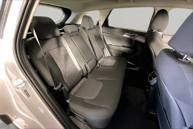 New 2027 Wolf Gray Kia S image 10
