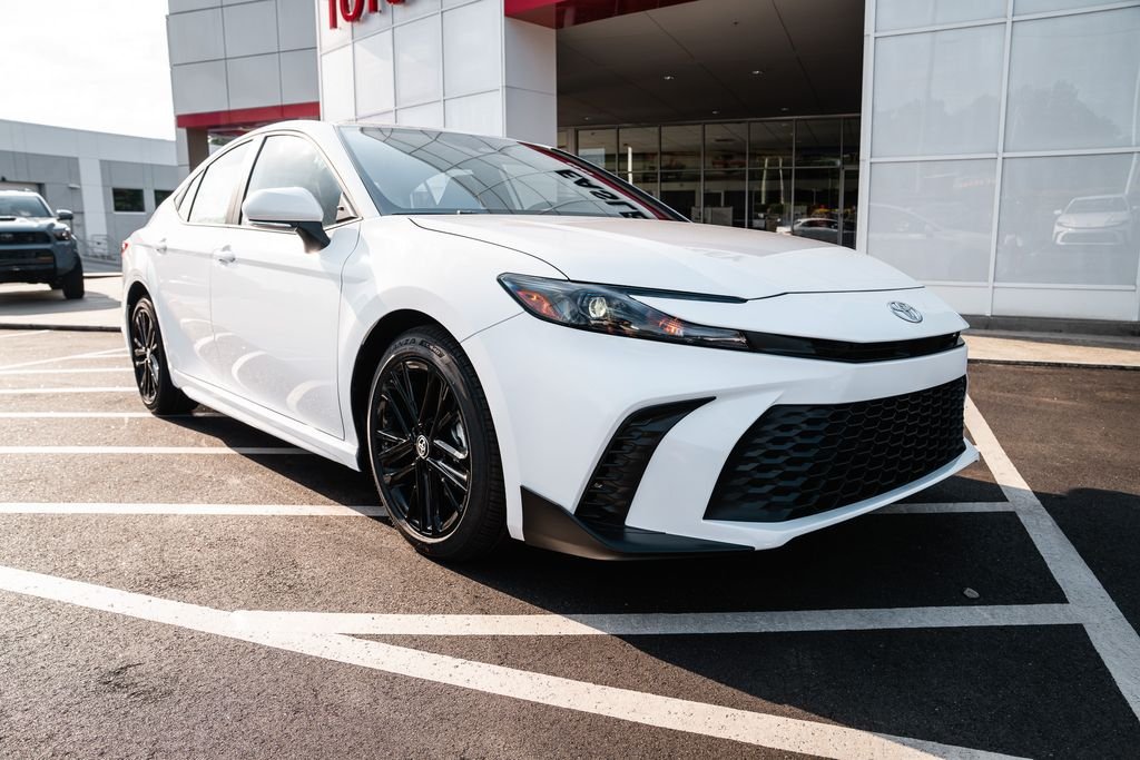 New 2026 Ice Cap Toyota SE image 9