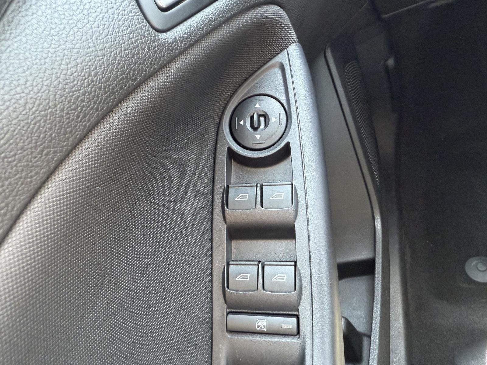 Used 2016 Race Red Ford SE image 12