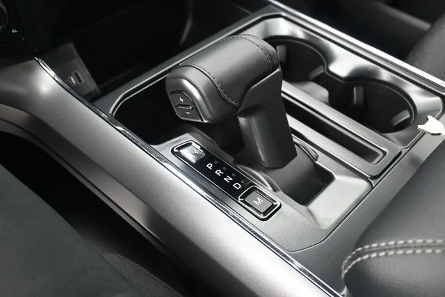 New 2026 Oxford White Ford XLT image 16