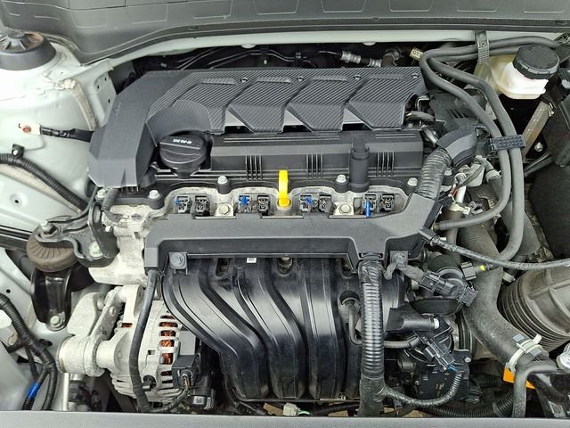 Certified Used 2025 Silver Hyundai SEL image 29